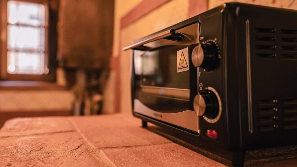 Cucina con forno compatto nell'appartamento Il cardinale, Borgo Braila, Umbria