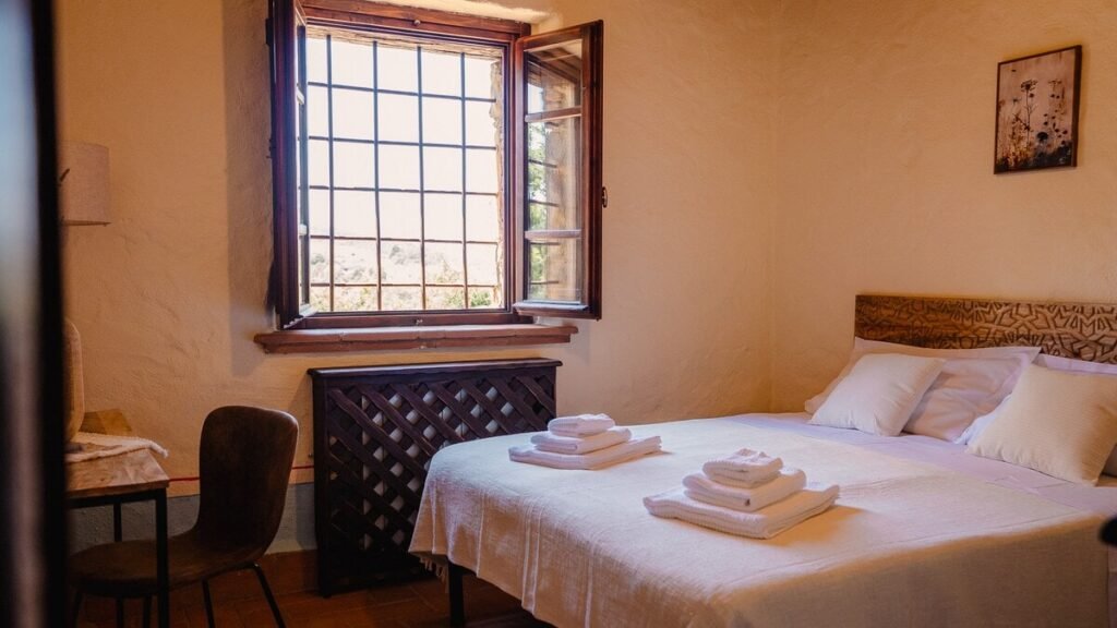 Camera con due letti nell'appartamento Il cardinale, Borgo Braila, Umbria